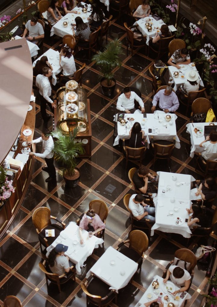 How to Create a Professional Restaurant Atmosphere